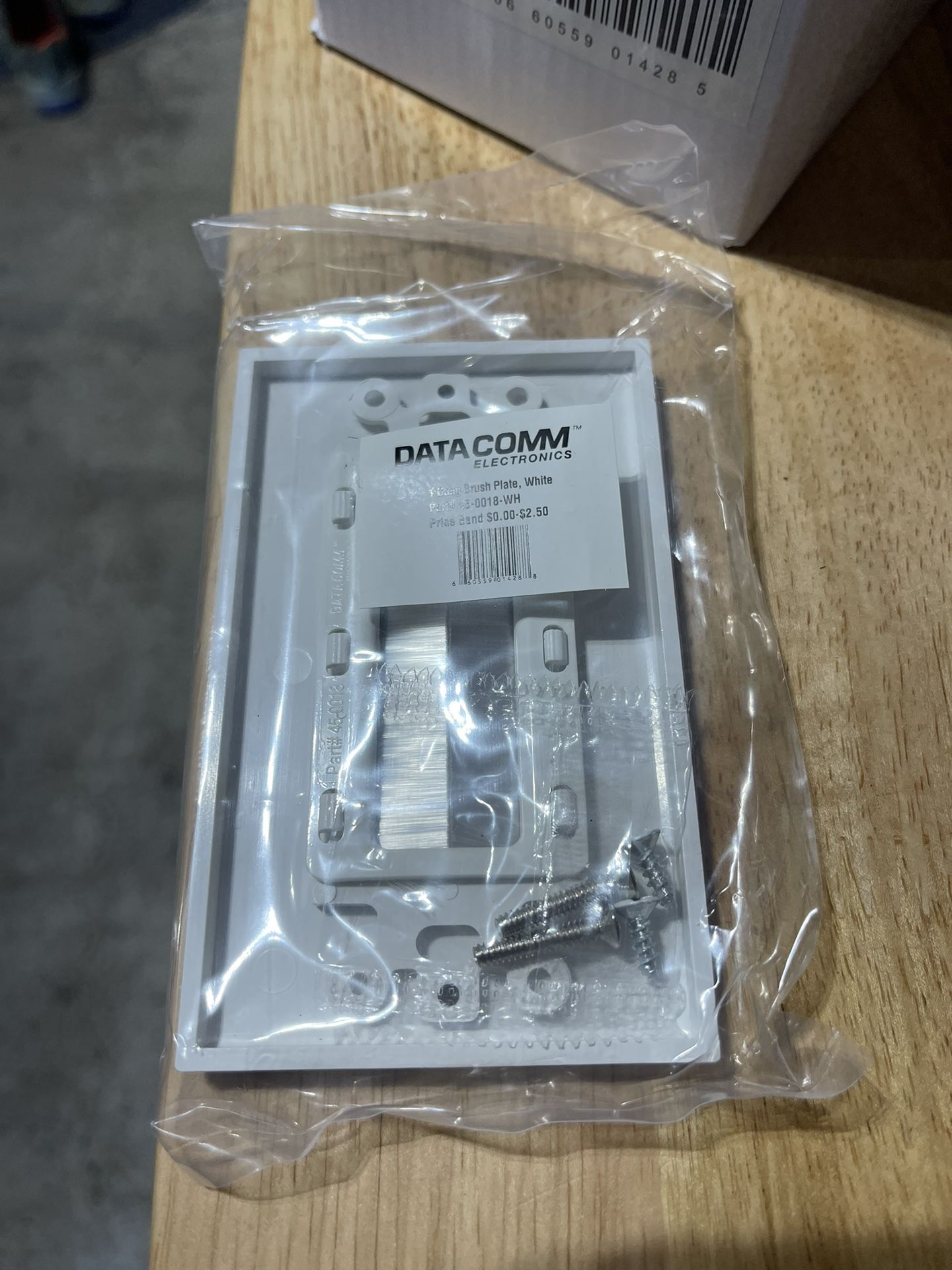 Brush Wall Plate for Sale in Portland, OR OfferUp