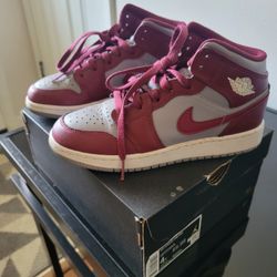 Air Jordan 1 Mid 