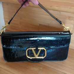 Brand New Crossbody Or Crossbody Bag With Two Straps 