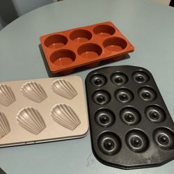 Baking Pans Lot Of 3