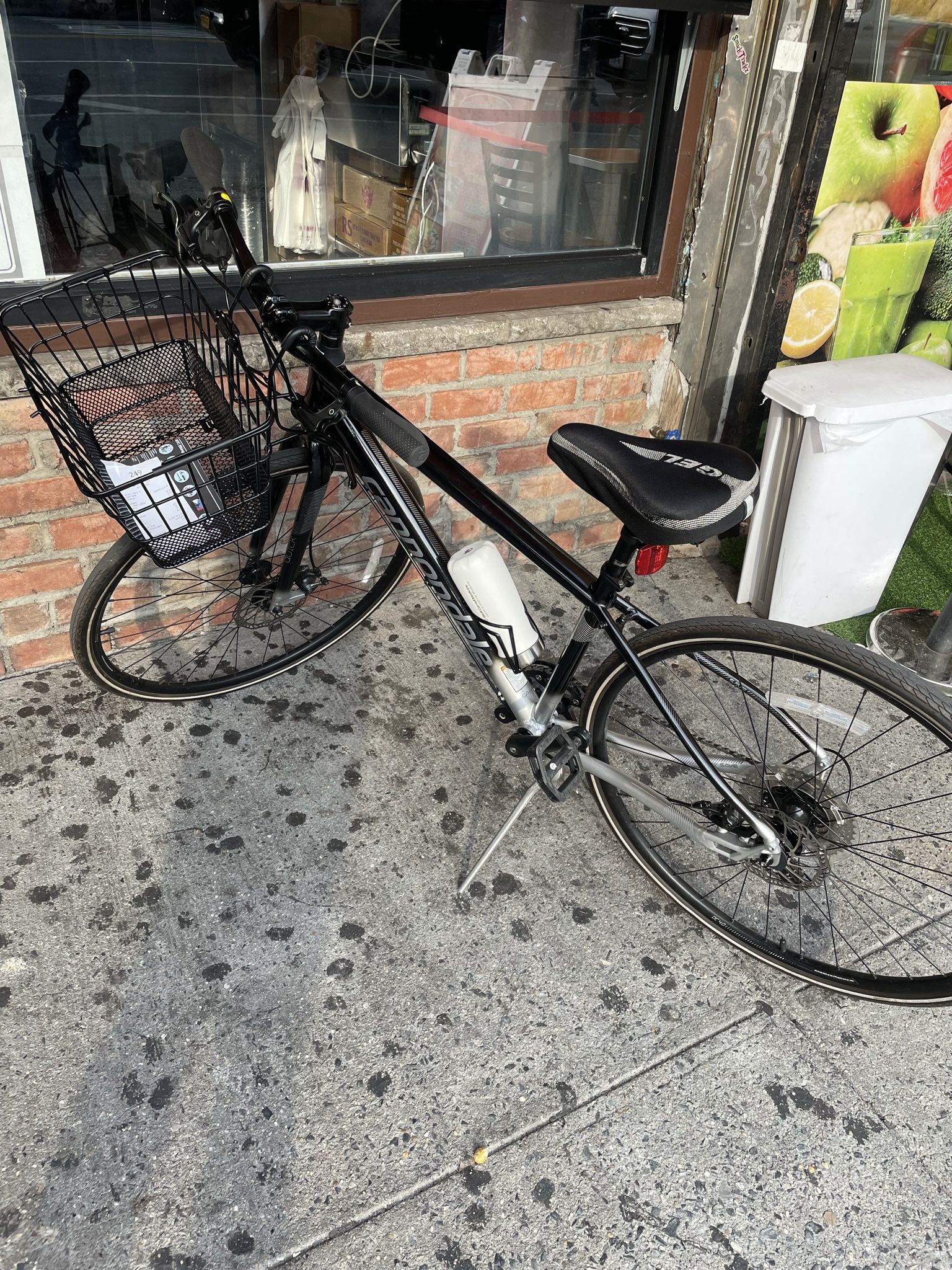 Like New Cannondale Bike