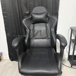 Like New Gaming Chair