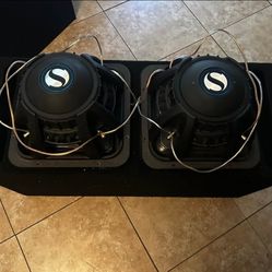 12” Solo-Baric L7 Kicker subwoofers with box