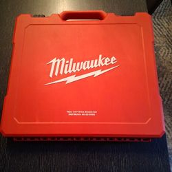 Brand New Milwaukee 3/8 Drive Socket Set 