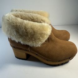 UGG  Woman’s Suede Shearling Mid Calf Boots  Size US 8  