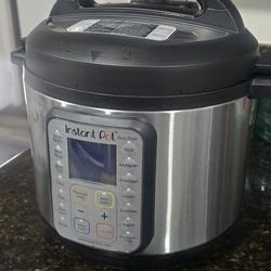 Instant Pot Pressure Cooker 6 Quarts