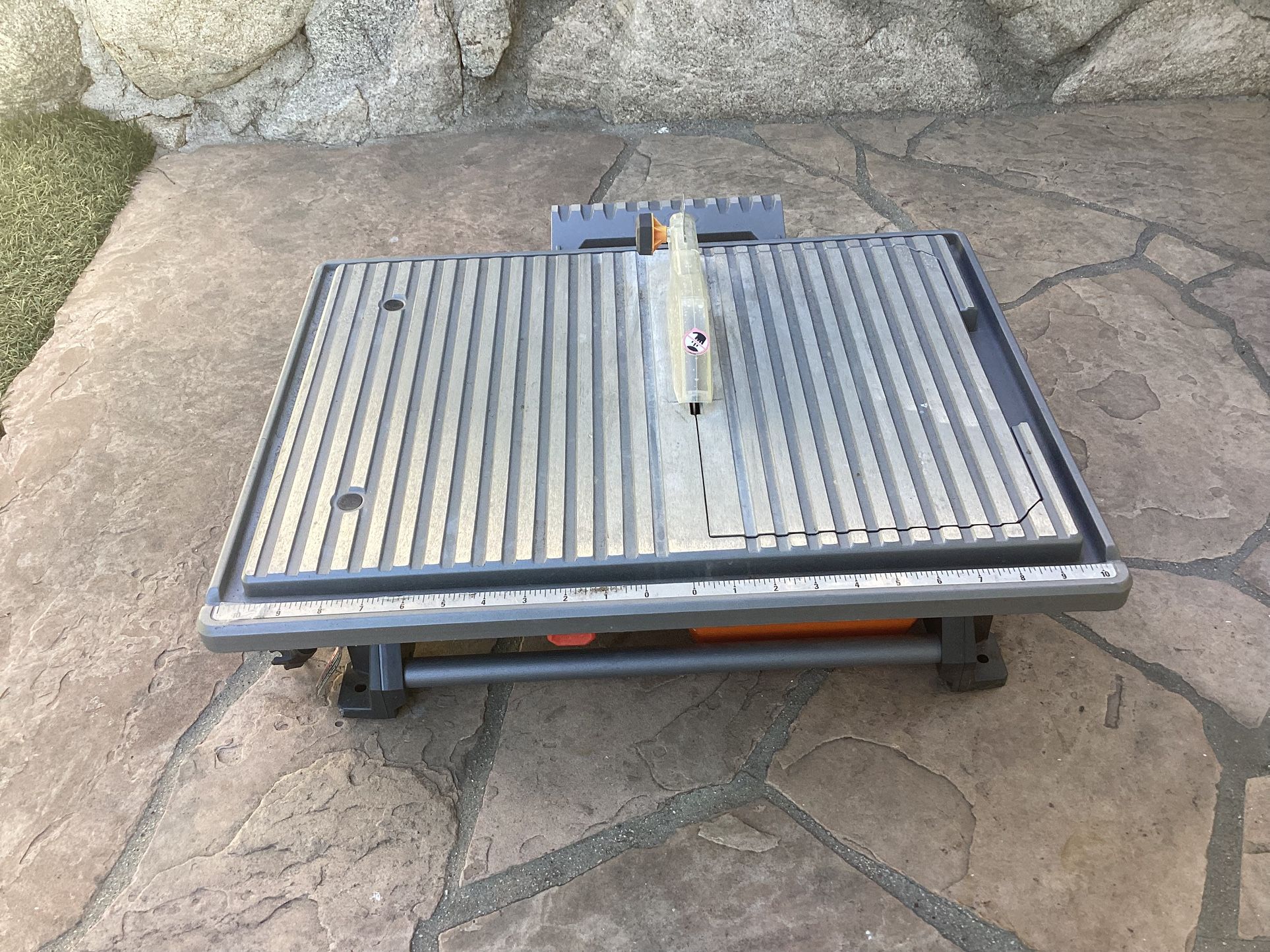 6.5-Amp 7 in. Blade Corded Table Top Wet Tile Saw