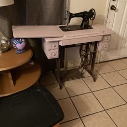 Singer vintage Sewing Machine