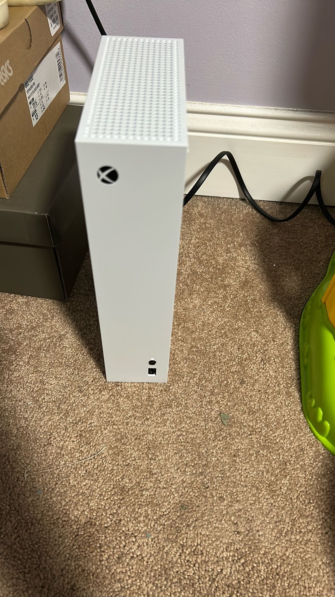 New Xbox series S (Box included W/ Controller)