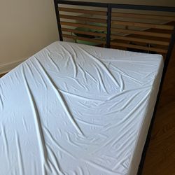 Full Size Zinus Mattress