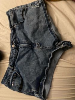 SHEIN booty Jean shorts