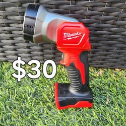 MILWAUKEE M18 FLASHLIGHT TOOL-ONLY