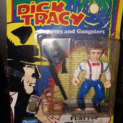 Vintage 1990 Dick Tracy Flat Top Action Figure Card and Some Accessories AG20