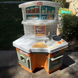 Toddlers kitchen set