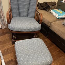Glider With Ottoman