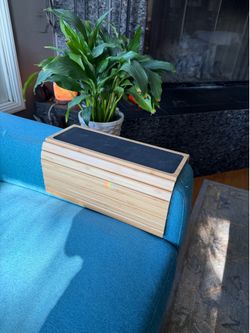 Couch arm tray table
