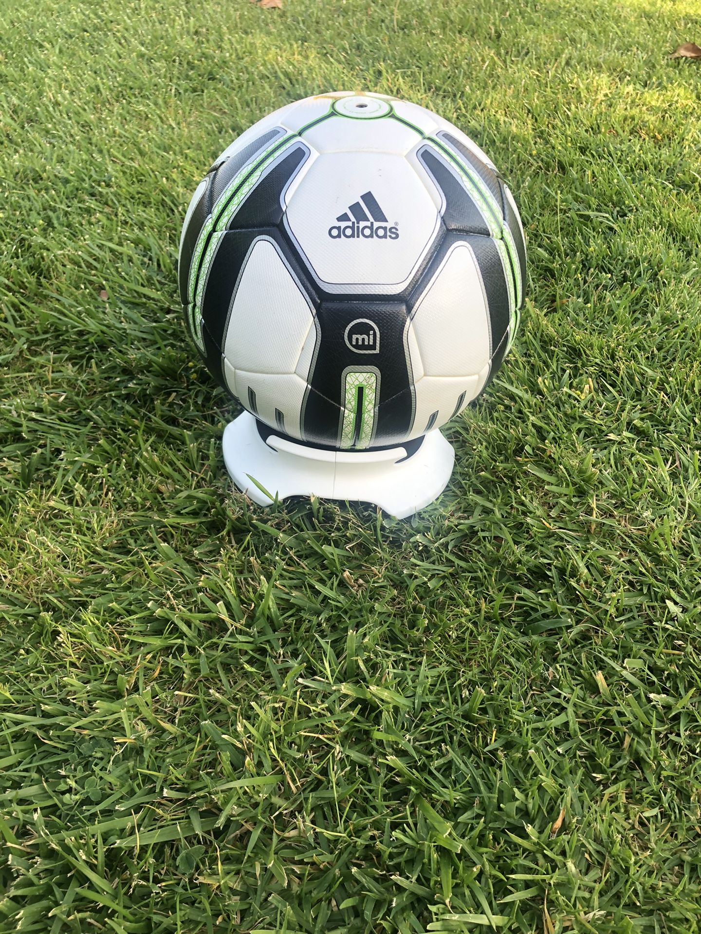 Adidas Smart Ball
