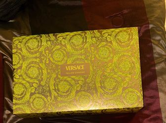  Versace Yellow Diamond Perfume Set