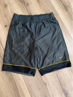 Nike vintage black basketball shorts #basketball #athletic #y2k #2000s #vintage