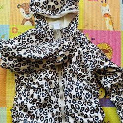 Like New 2 -sides Soft Fleeced Raincoat 6-8T 