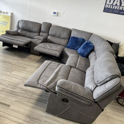 WOW! GIANT SECTIONALS! GREAT LOW PRICE! HUGE SAVINGS! DELIVERY NOW