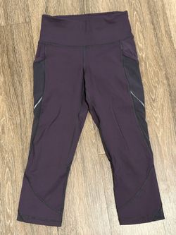Lululemon Purple Cropped Athletic Leggings with Side Pockets