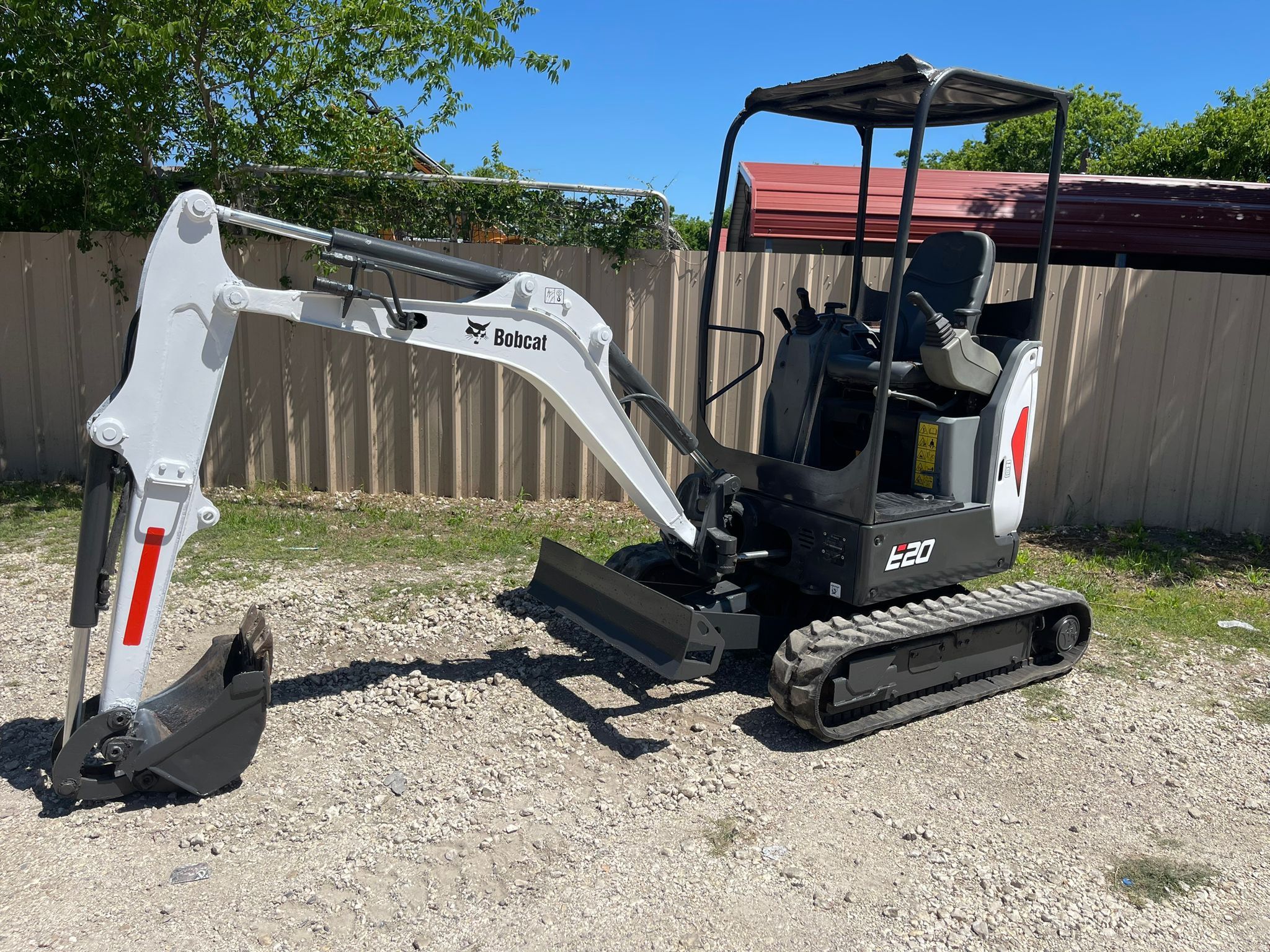 2018 BOBCAT E20 MINI EXCAVATOR