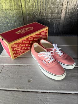 Women’s Size 7.5 Rose Vans