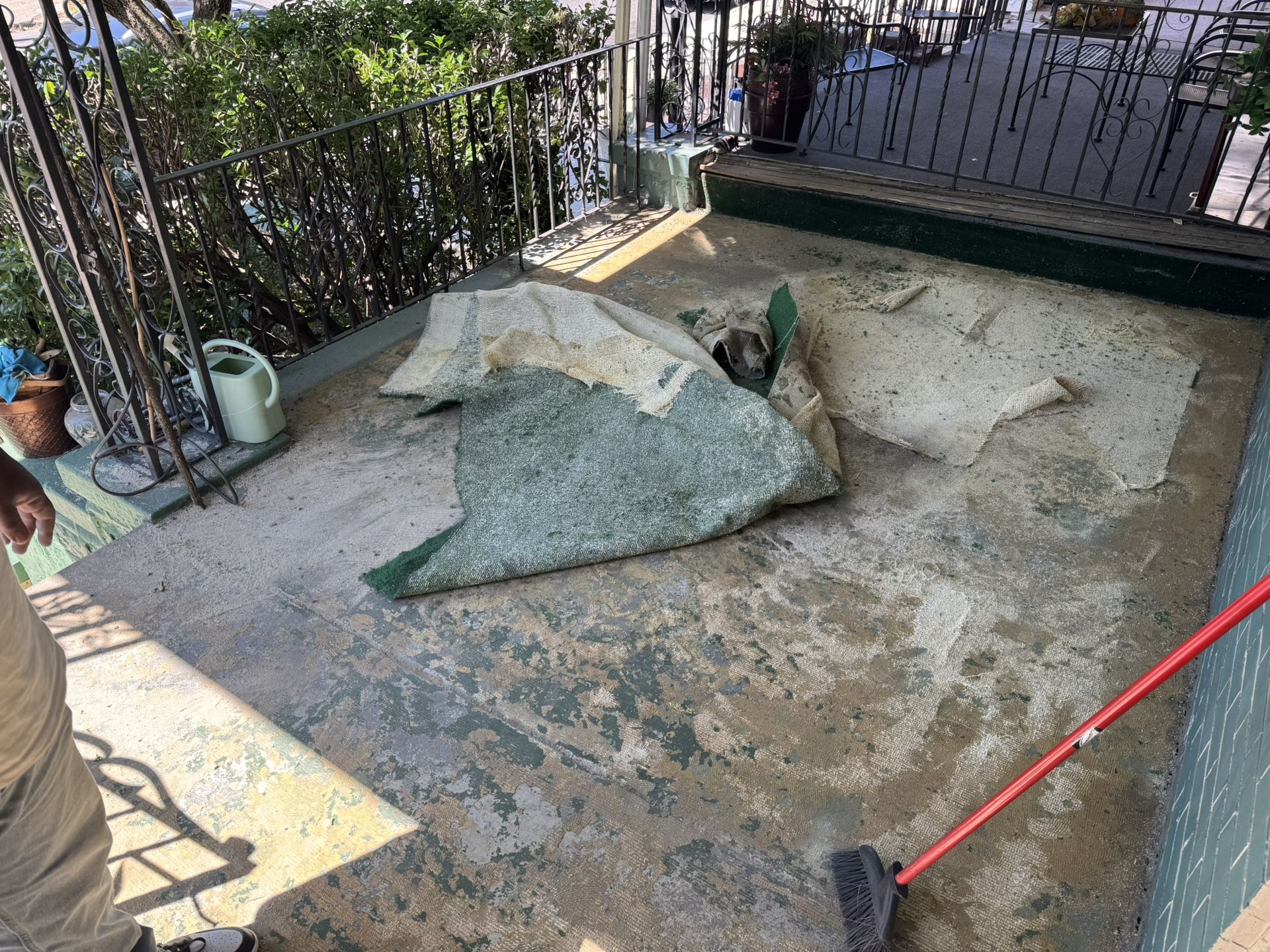 Jump Removal, Clean Outs Floor Specialist