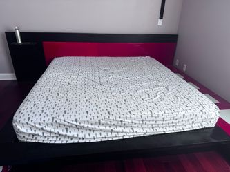Adjustable bed frame
