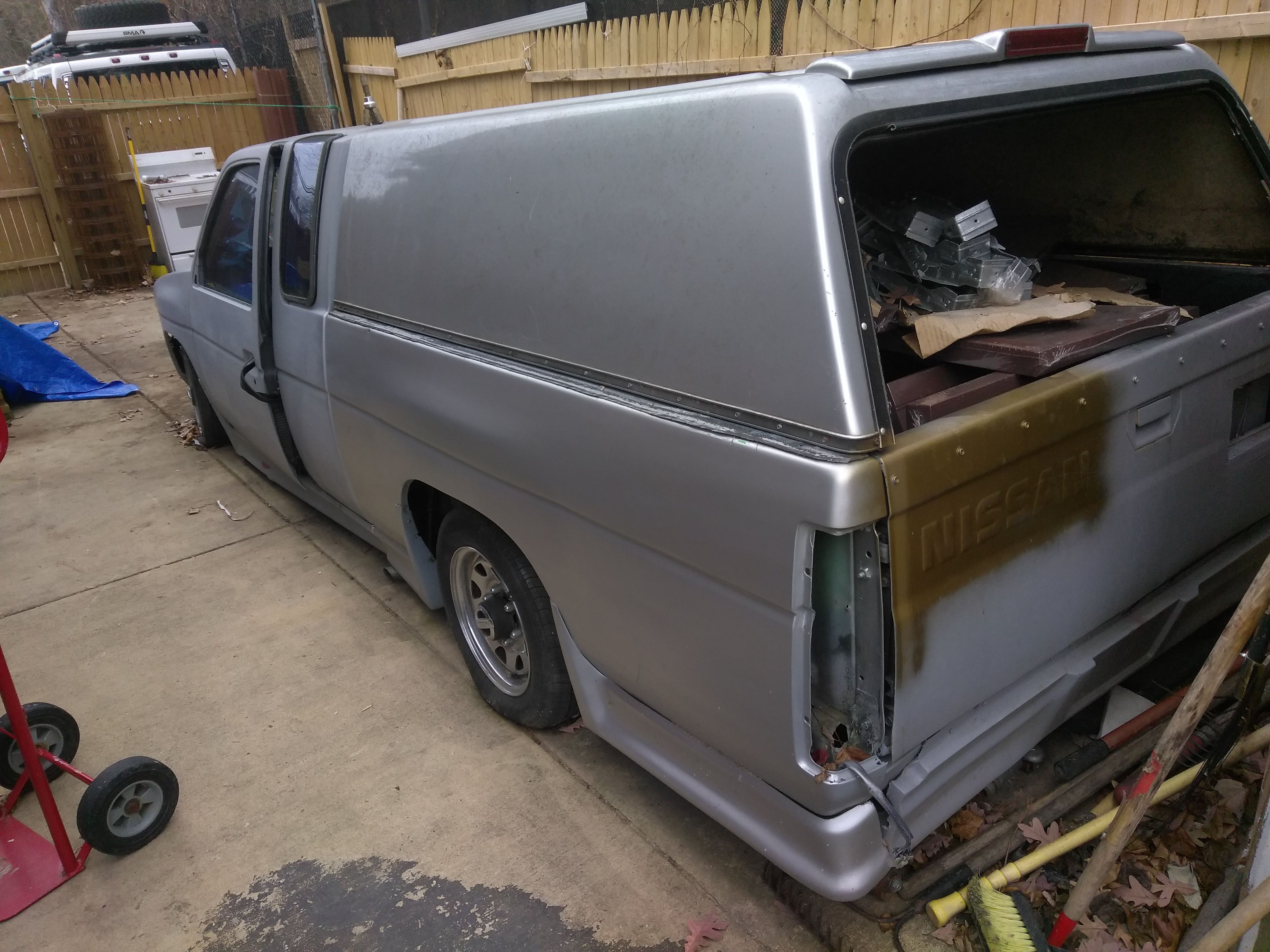 1990 Nissan pick up project truck everything works