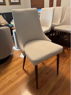 8 dining room chairs great condition