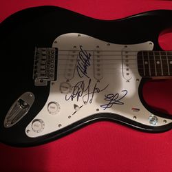 STP - Stone Temple Pilots Signed Guitar   