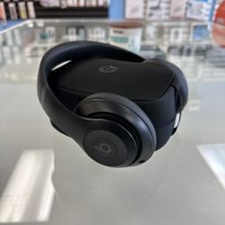 Beats Studio Pro with Apple care Plus Till 2026