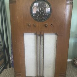 Antique Radio-works