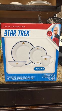 Star Trek The Next Generation 16-Piece Ceramic Dinnerware Set