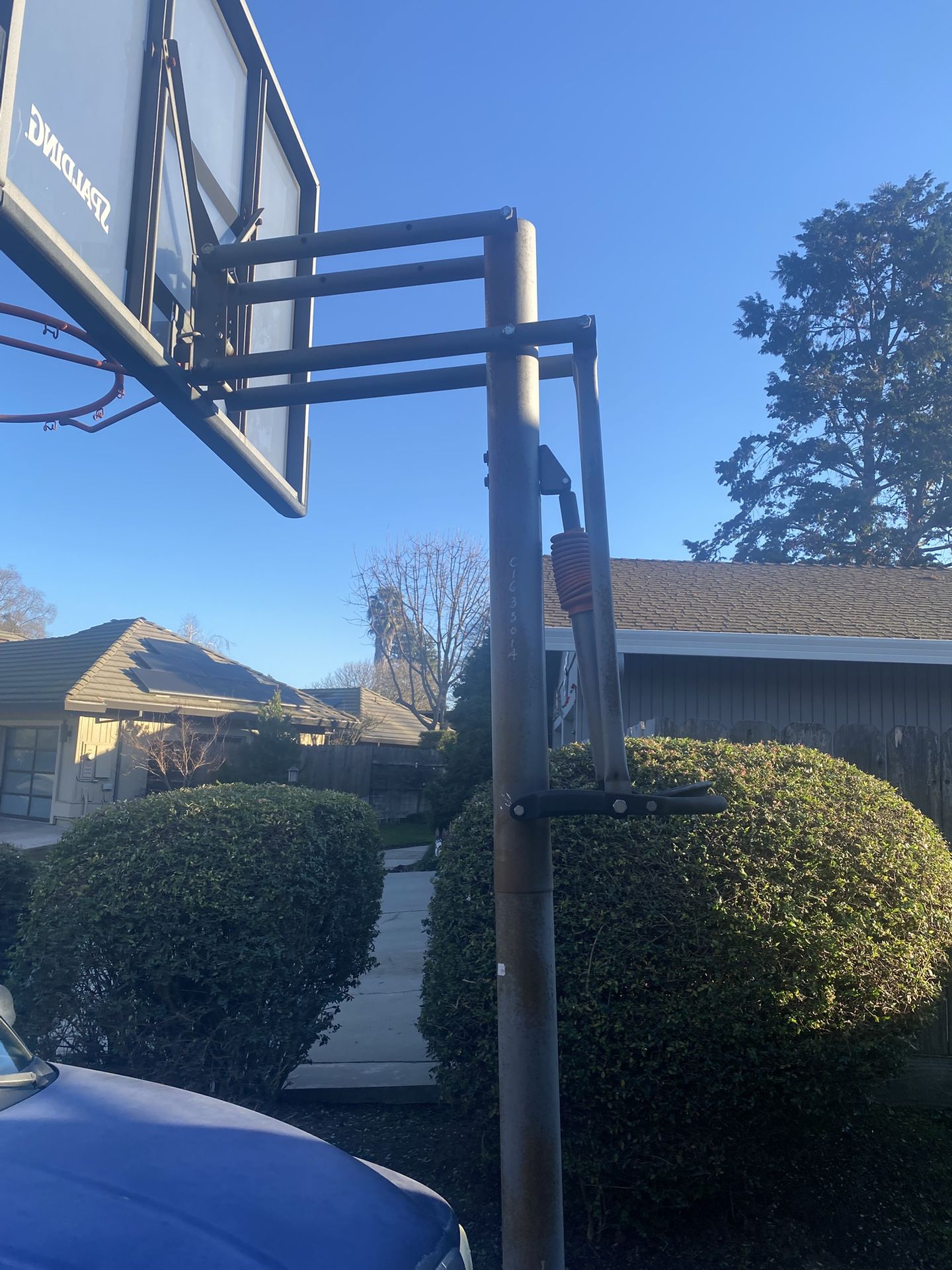 adjustable basketball hoop