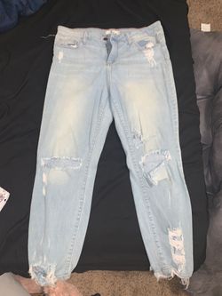 Boyfriend ripped jeans