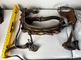 Leather tree climbing harness