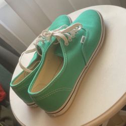 Van canvas Tennis shoes 