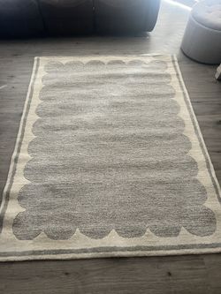 New Decorative Rug 5’.2”x7’