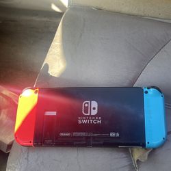 Nintendo Switch 