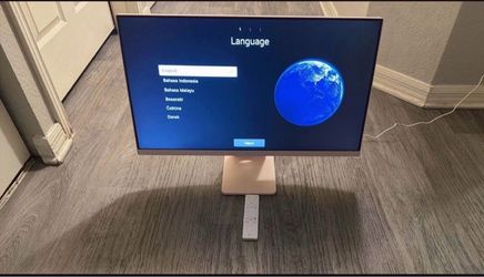 LG  Smart Monitor/Tv  Mountable 27in 2024 Rose Gold