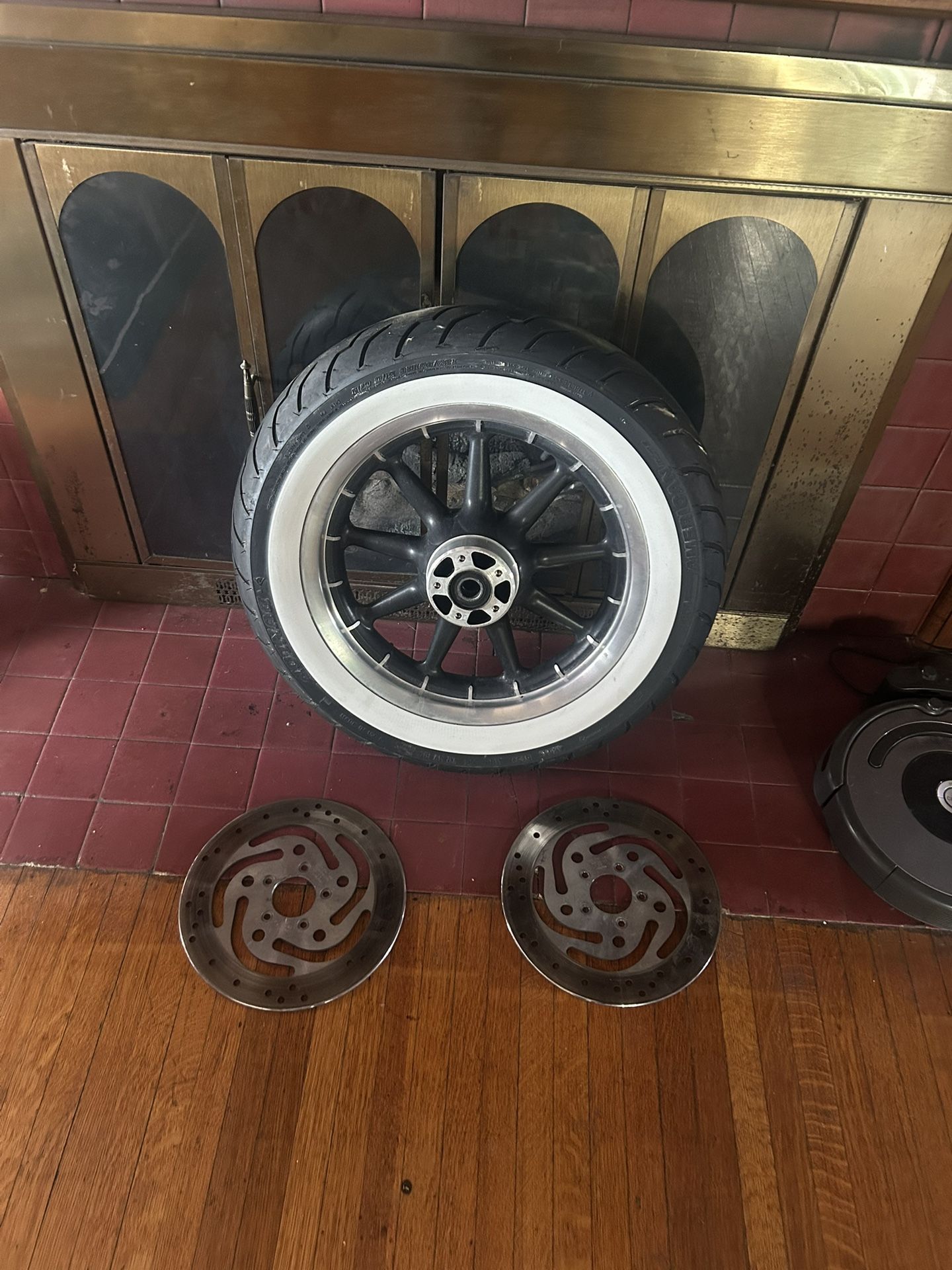 Harley Road King Wheel Tire Like New