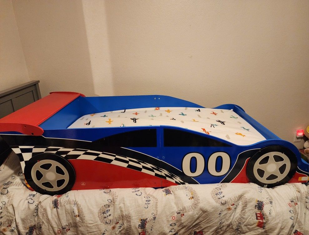 KidKraft CAR bed With Mattress