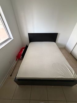 Full Size Bed Frame with Mattress