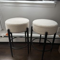 2 bar stools for sale