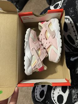 Nike huarache run baby shoes