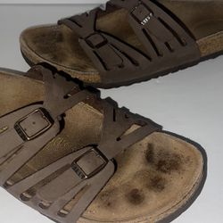 Birkenstock  Strappy Sandal Size 10 