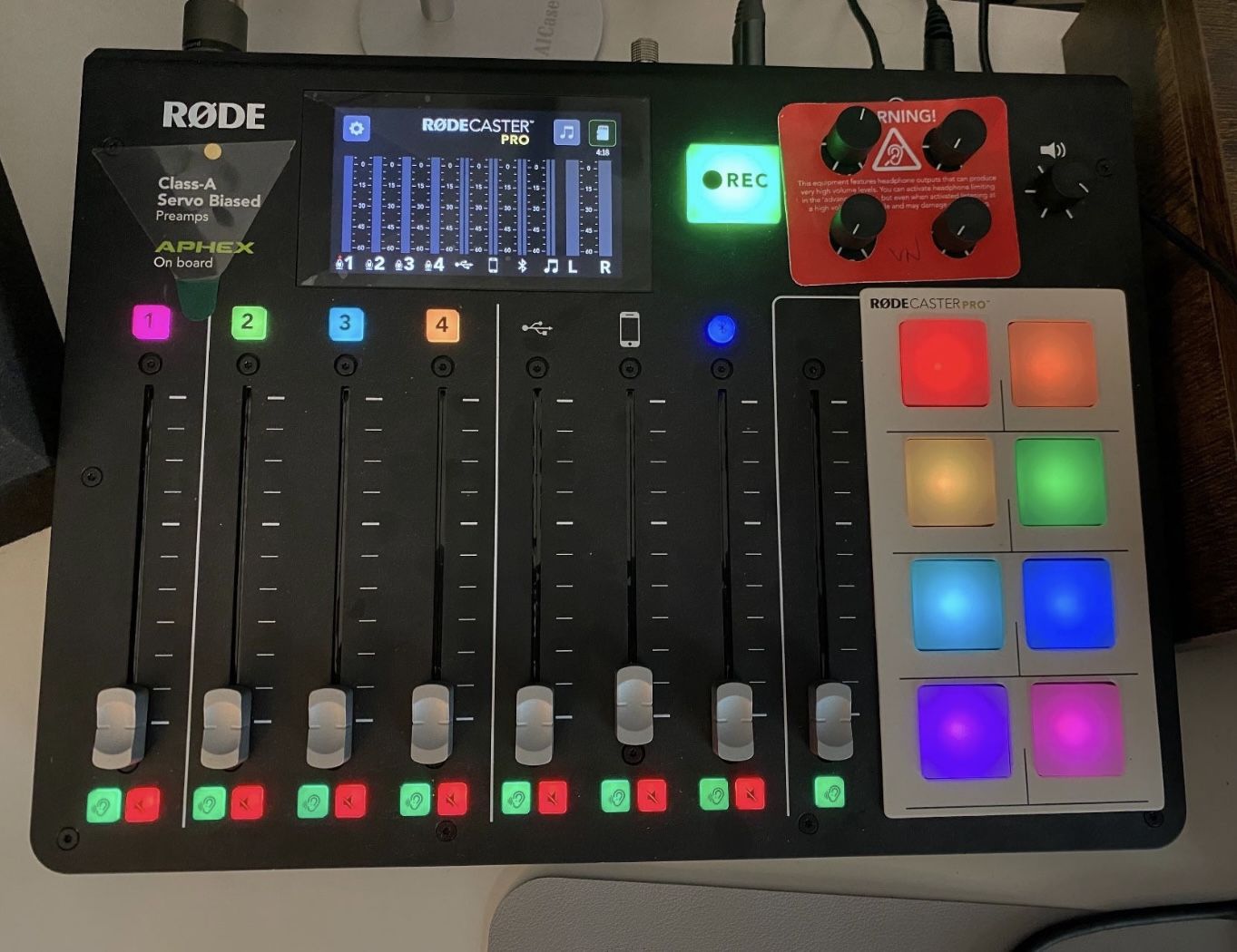 Rodecaster Pro Interface